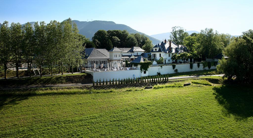 Les Saints Peres Otel Montagnole Dış mekan fotoğraf