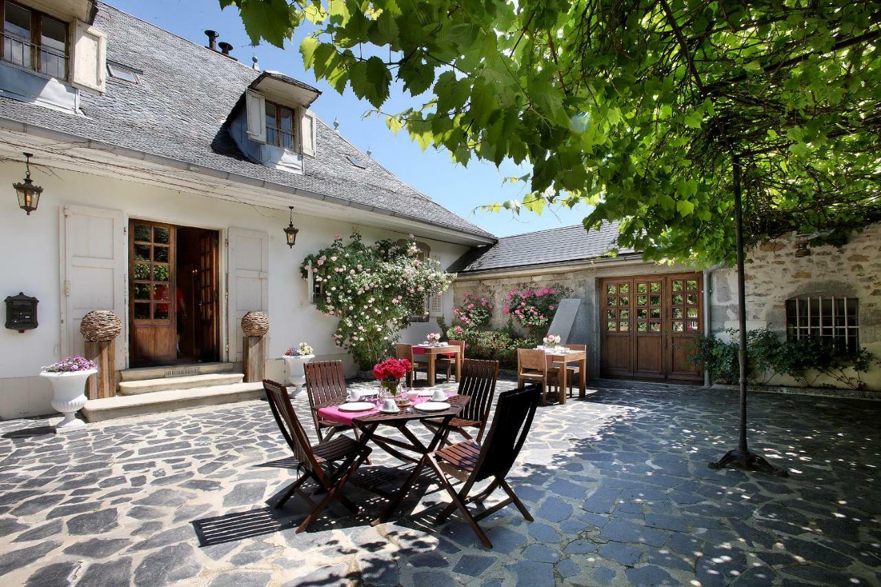 Les Saints Peres Otel Montagnole Dış mekan fotoğraf